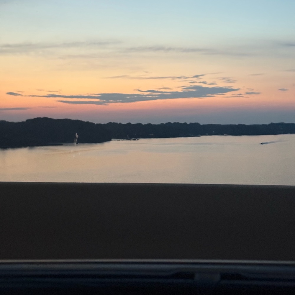 Meet your Posher, Maxwell